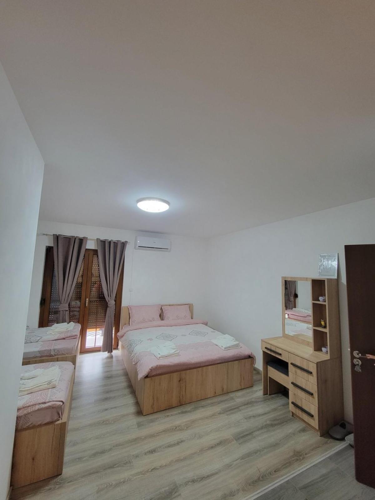 Eleon Motel Brezovice Exteriér fotografie