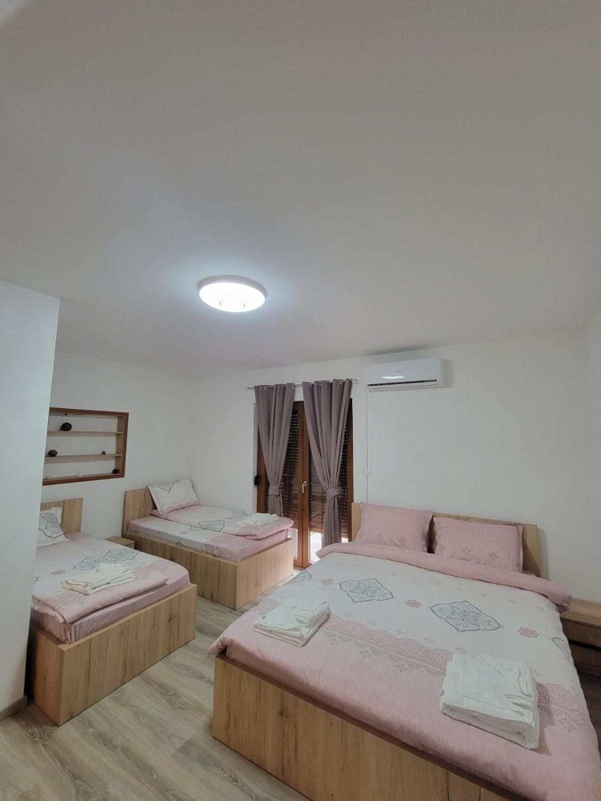 Eleon Motel Brezovice Exteriér fotografie